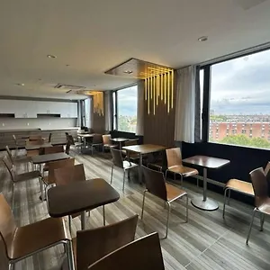 Days By Wyndham Brooklyn Eastern Parkway Hotel