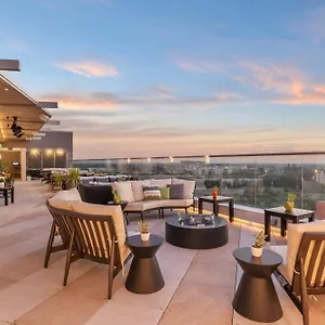 Jw Marriott, Hotel